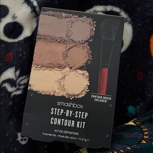 Smashbox Contour Kit with Bold Red Brush